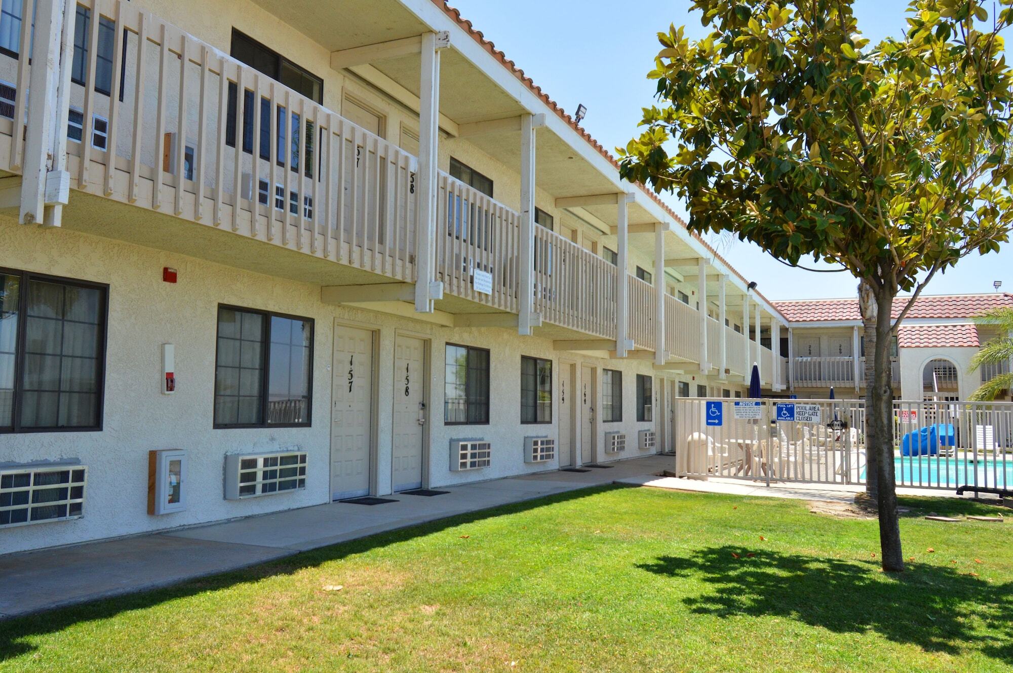 Vagabond Inn Buttonwillow North I-5 Exterior photo